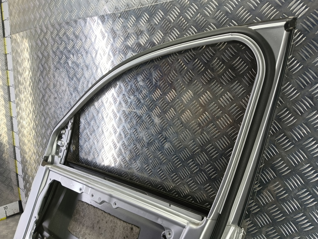 дверь FORD Fusion 1.4 MT (80 л.с.)Fusion  I рестайлинг (2005—2012) Хетчбэк 1692547, 9030 рублей, Москва