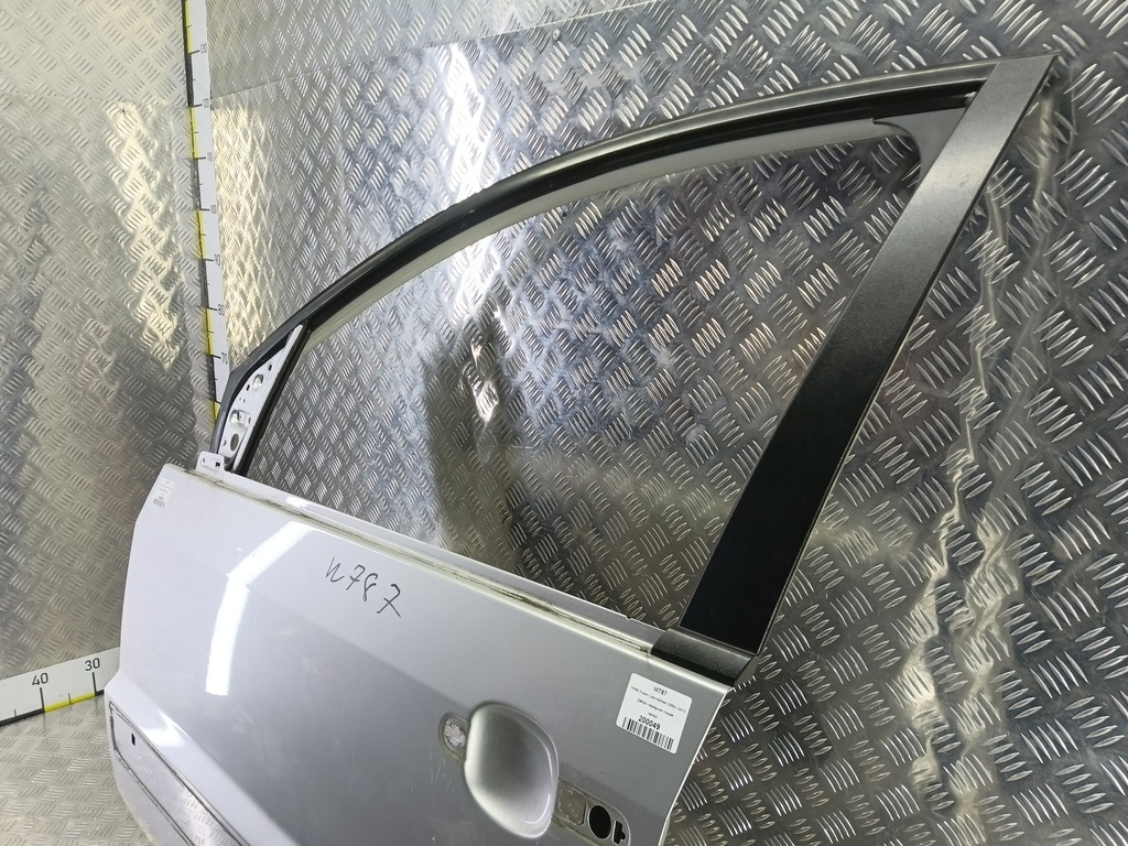 дверь FORD Fusion 1.4 MT (80 л.с.)Fusion  I рестайлинг (2005—2012) Хетчбэк 1692551, 11330 рублей, Москва