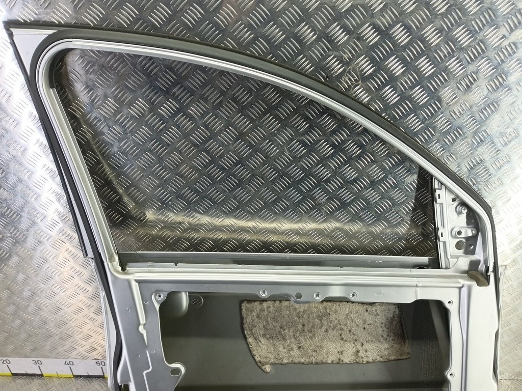 дверь FORD Fusion 1.4 MT (80 л.с.)Fusion  I рестайлинг (2005—2012) Хетчбэк 1692551, 11330 рублей, Москва