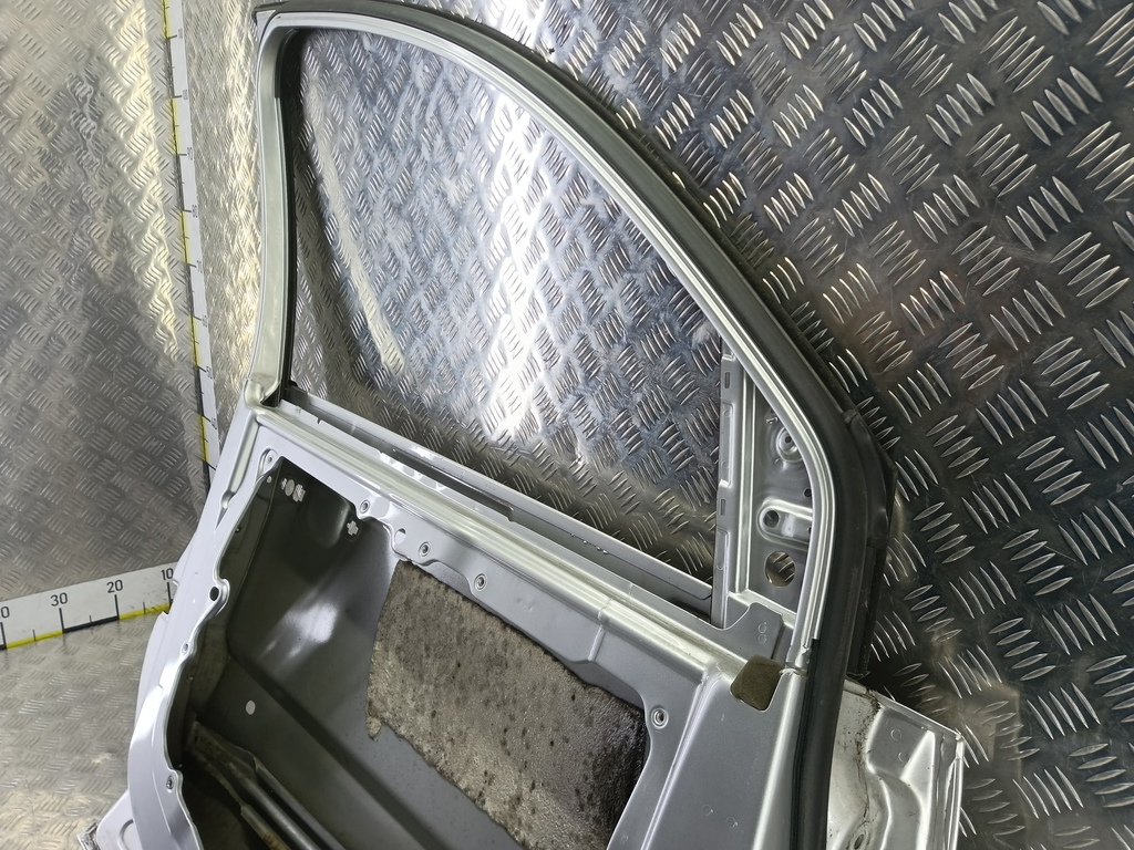 дверь FORD Fusion 1.4 MT (80 л.с.)Fusion  I рестайлинг (2005—2012) Хетчбэк 1692551, 11330 рублей, Москва