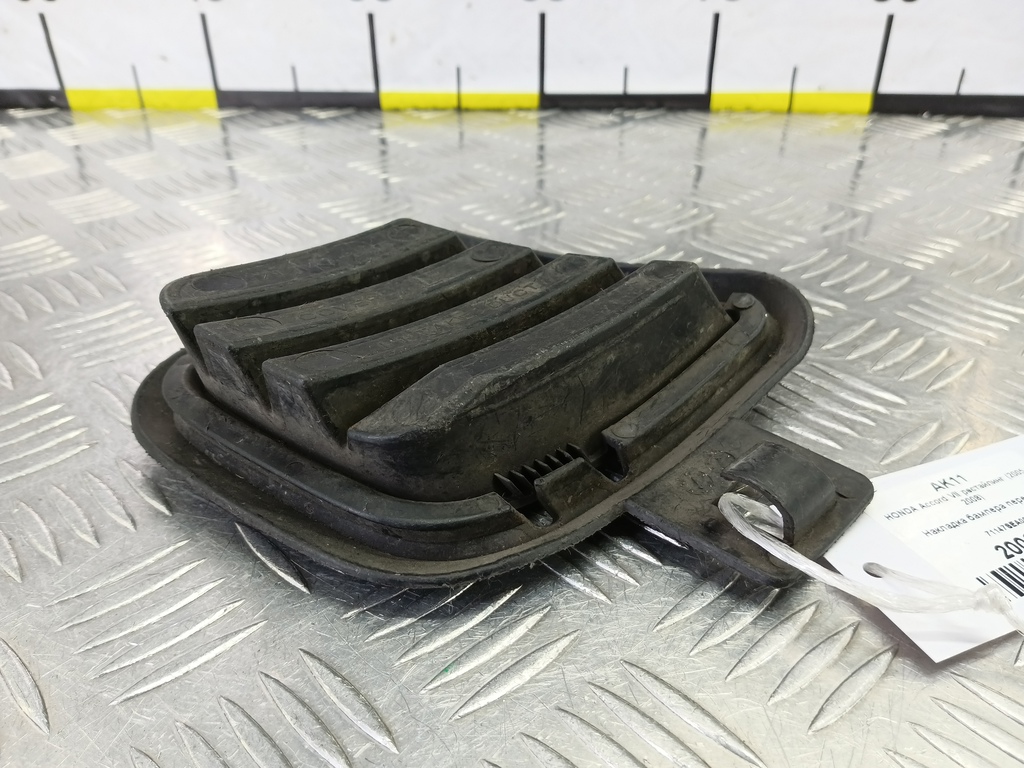 накладка бампера переднего HONDA Accord 2.4 AT (190 л.с.)Accord  VII (2002—2006) Универсал 71147SEA000, 1550 рублей, Москва