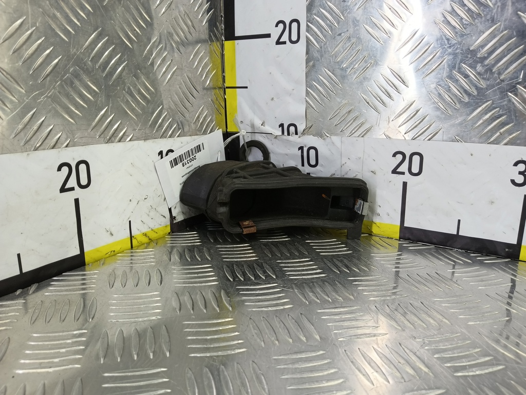 воздухозаборник FORD Focus  1773741, 630 рублей, Москва