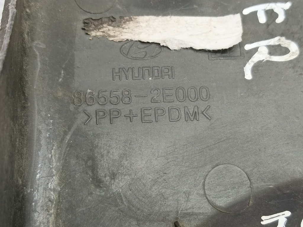 накладка бампера переднего Hyundai TUCSON 2.0 CRDi AT (112 л.с.)Tucson  I (2004—2011) Внедорожник 865582E000, 1320 рублей, Москва