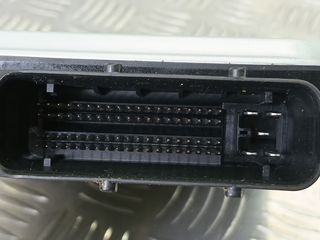 блок управления двигателем MITSUBISHI L200   1860A898, 1550 рублей, Москва