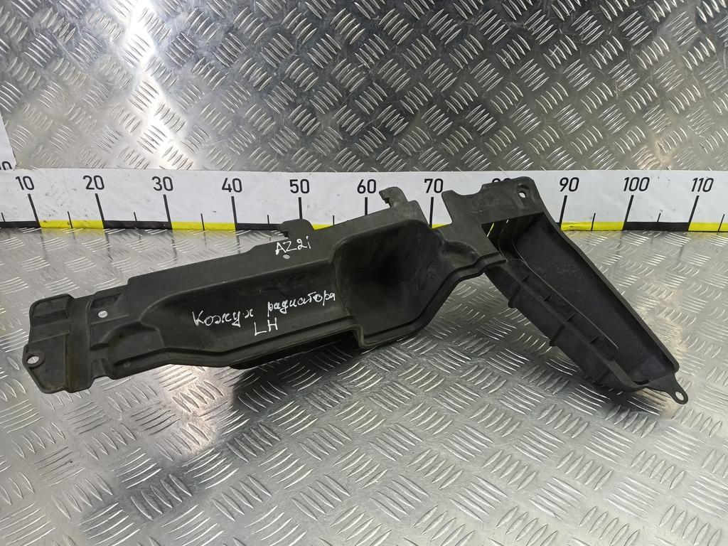 дефлектор радиатора (пыльник) Hyundai TUCSON 2.0 MT (140 л.с.)Tucson  I (2004—2011) Внедорожник 291352E000, 1550 рублей, Москва