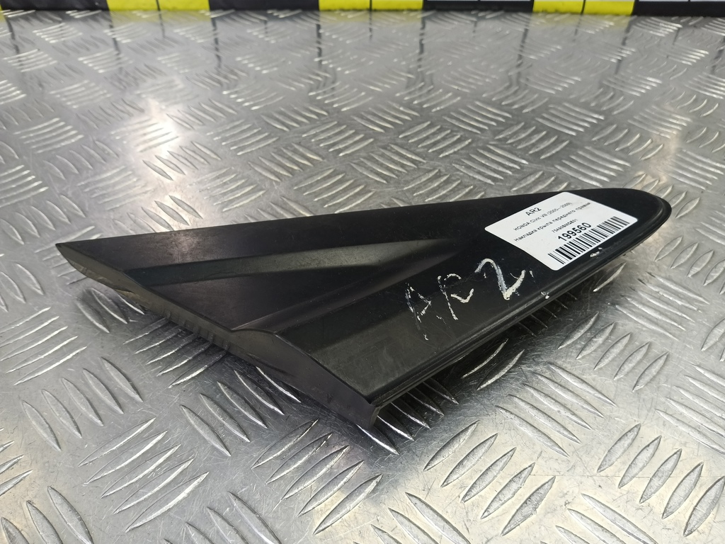 накладка крыла переднего HONDA Civic 1.8 MT (140 л.с.)Civic  VIII (2005—2009) Хетчбэк 75490SMGE01, 1550 рублей, Москва