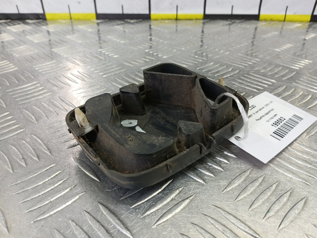 решетка радиатора SUZUKI JIMNY 1.3 4WD MT (86 л.с.)Jimny  III рестайлинг (2005—2012) Внедорожник 7211176J105PK, 2130 рублей, Москва