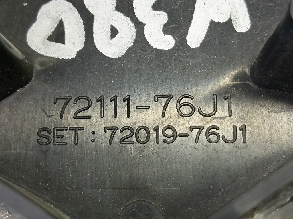 решетка радиатора SUZUKI JIMNY  7211176J105PK, 2130 рублей, Москва