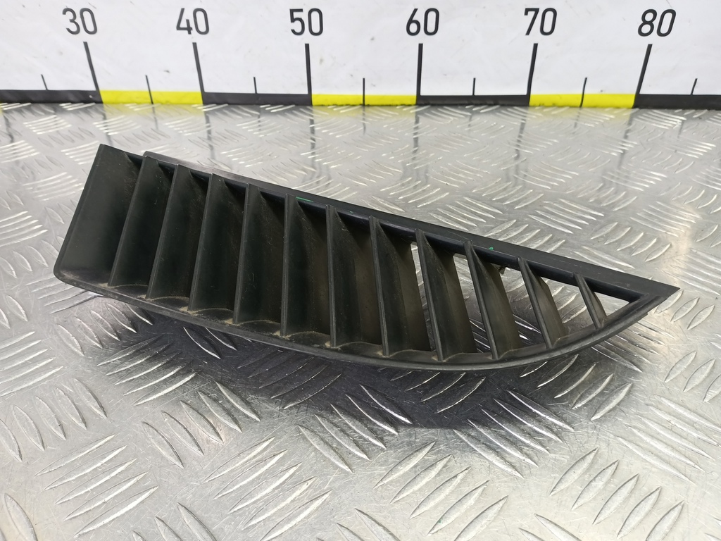 решетка радиатора MITSUBISHI COLT  MN127773XA, 2130 рублей, Москва