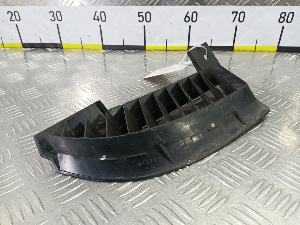 решетка радиатора MITSUBISHI COLT  MN127773XA, 2130 рублей, Москва