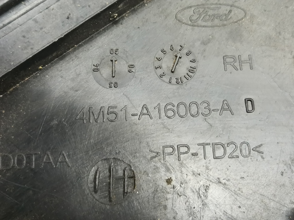 накладка крыла переднего FORD Focus 1.6 AT (100 л.с.)Focus  II (2005—2008) Хетчбэк 1683639, 980 рублей, Москва