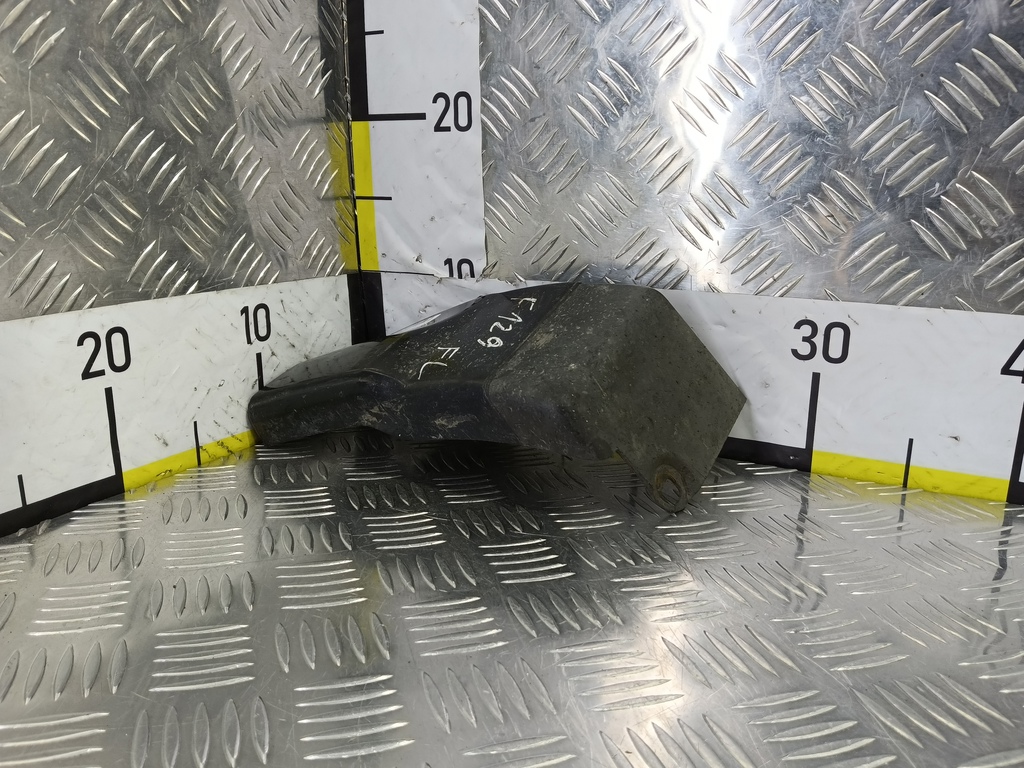 накладка крыла переднего LAND ROVER FREELANDER  LR009255, 5580 рублей, Москва