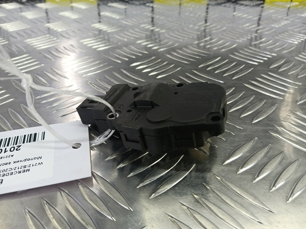 моторчик заслонки отопителя MERCEDES-BENZ E-класс E 220d 2.1 5G-Tronic (170 л.с.)E-класс  W212/S212/C207/A207 (2009—2013) Седан A2218200042, 980 рублей, Москва