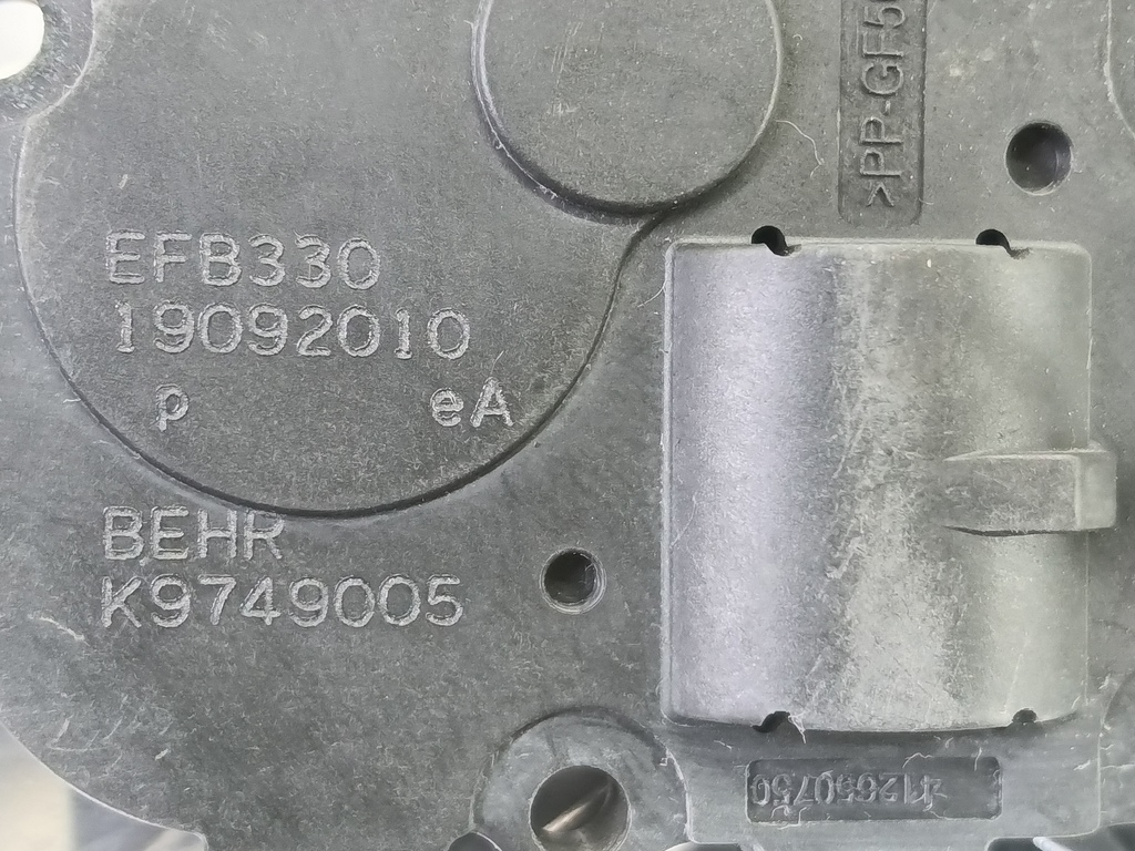 моторчик заслонки отопителя MERCEDES-BENZ E-класс E 220d 2.1 5G-Tronic (170 л.с.)E-класс  W212/S212/C207/A207 (2009—2013) Седан A2218200042, 980 рублей, Москва