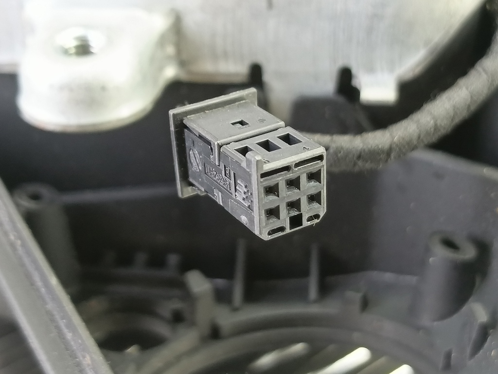 подушка безопасности водителя MERCEDES-BENZ E-класс E 220d 2.1 5G-Tronic (170 л.с.)E-класс  W212/S212/C207/A207 (2009—2013) Седан A2128600102, 1550 рублей, Москва