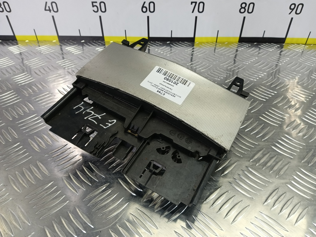 пепельница MERCEDES-BENZ E-класс E 220d 2.1 5G-Tronic (170 л.с.)E-класс  W212/S212/C207/A207 (2009—2013) Седан A2046801350, 750 рублей, Москва