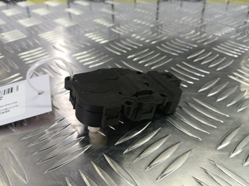 моторчик заслонки отопителя MERCEDES-BENZ E-класс E 220d 2.1 5G-Tronic (170 л.с.)E-класс  W212/S212/C207/A207 (2009—2013) Седан A2218200042, 980 рублей, Москва