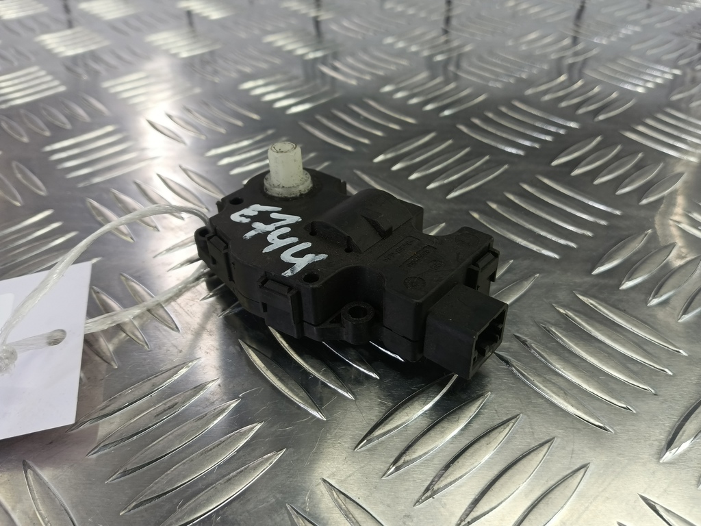 моторчик заслонки отопителя MERCEDES-BENZ E-класс E 220d 2.1 5G-Tronic (170 л.с.)E-класс  W212/S212/C207/A207 (2009—2013) Седан A2218200042, 980 рублей, Москва