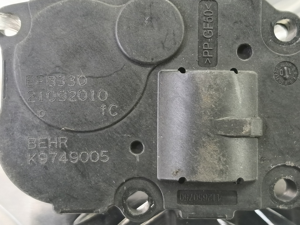 моторчик заслонки отопителя MERCEDES-BENZ E-класс E 220d 2.1 5G-Tronic (170 л.с.)E-класс  W212/S212/C207/A207 (2009—2013) Седан A2218200042, 980 рублей, Москва