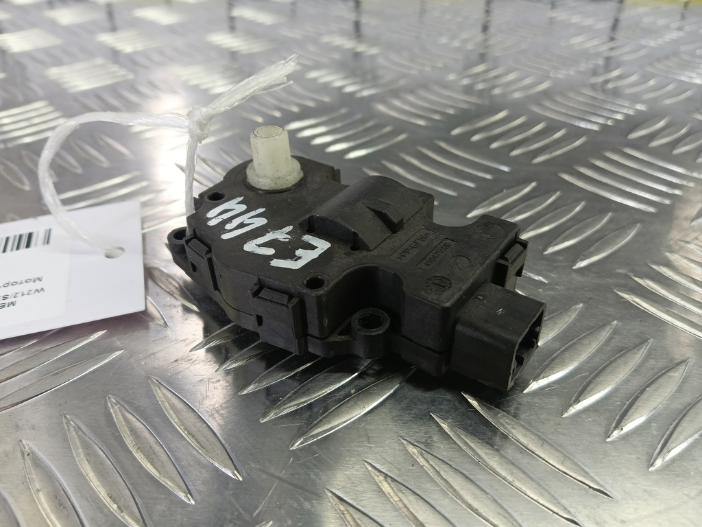 моторчик заслонки отопителя MERCEDES-BENZ E-класс E 220d 2.1 5G-Tronic (170 л.с.)E-класс  W212/S212/C207/A207 (2009—2013) Седан A2218200042, 980 рублей, Москва