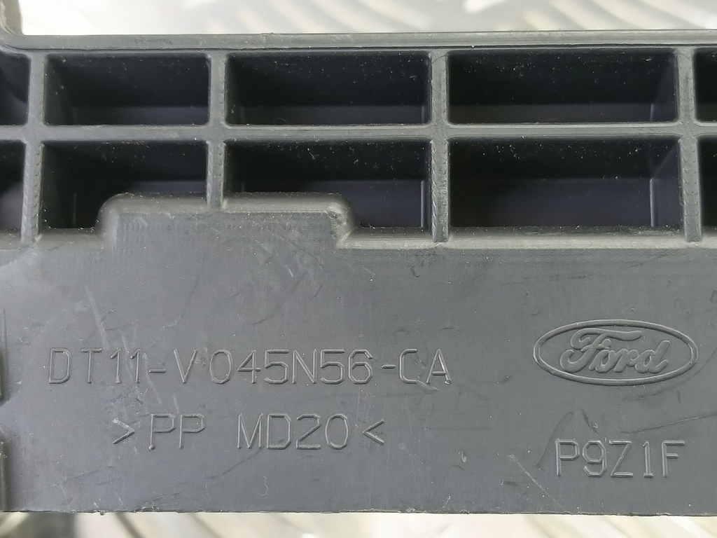 кронштейн дисплея FORD Tourneo Connect  1861804, 630 рублей, Москва