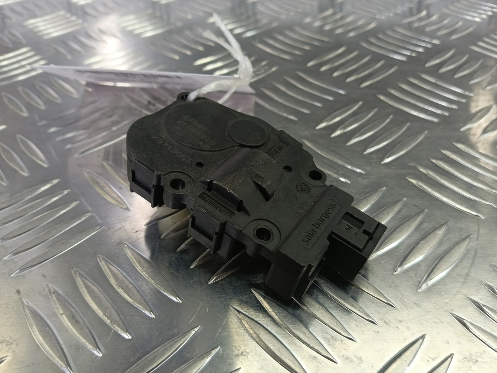 моторчик заслонки отопителя MERCEDES-BENZ E-класс E 220d 2.1 5G-Tronic (170 л.с.)E-класс  W212/S212/C207/A207 (2009—2013) Седан A2218200042, 980 рублей, Москва