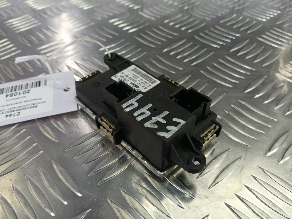 резистор отопителя (ежик) MERCEDES-BENZ E-класс E 220d 2.1 5G-Tronic (170 л.с.)E-класс  W212/S212/C207/A207 (2009—2013) Седан A2128702110, 3279 рублей, Москва