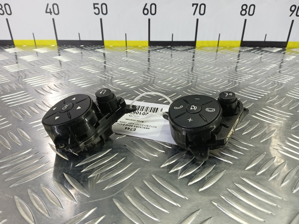 блок кнопок MERCEDES-BENZ E-класс E 220d 2.1 5G-Tronic (170 л.с.)E-класс  W212/S212/C207/A207 (2009—2013) Седан A2048701379, 980 рублей, Москва