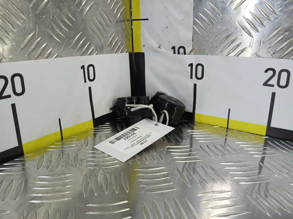 блок кнопок MERCEDES-BENZ E-класс E 220d 2.1 5G-Tronic (170 л.с.)E-класс  W212/S212/C207/A207 (2009—2013) Седан A2048701379, 980 рублей, Москва