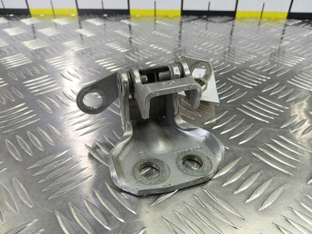 петля двери FORD Fusion 1.4 MT (80 л.с.)Fusion  I рестайлинг (2005—2012) Хетчбэк 1518398, 630 рублей, Москва