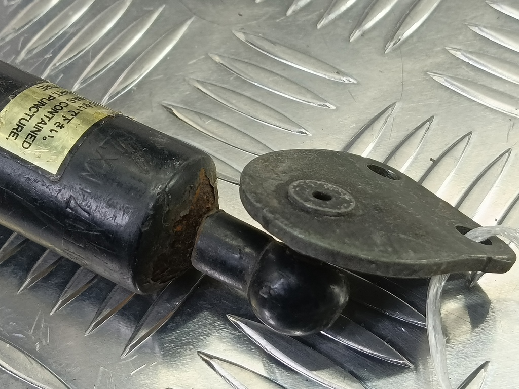 амортизатор крышки багажника MITSUBISHI PAJERO SPORT  MR526933, 1780 рублей, Москва