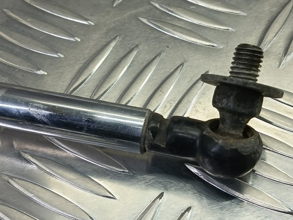 амортизатор крышки багажника MITSUBISHI PAJERO SPORT  MR526933, 1780 рублей, Москва