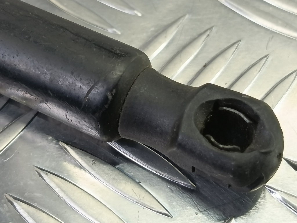 амортизатор крышки багажника Opel Insignia  176674, 630 рублей, Москва