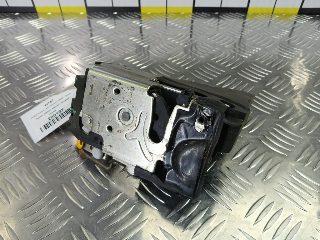 замок двери FORD Fusion 1.4 MT (80 л.с.)Fusion  I рестайлинг (2005—2012) Хетчбэк 1372484, 1320 рублей, Москва