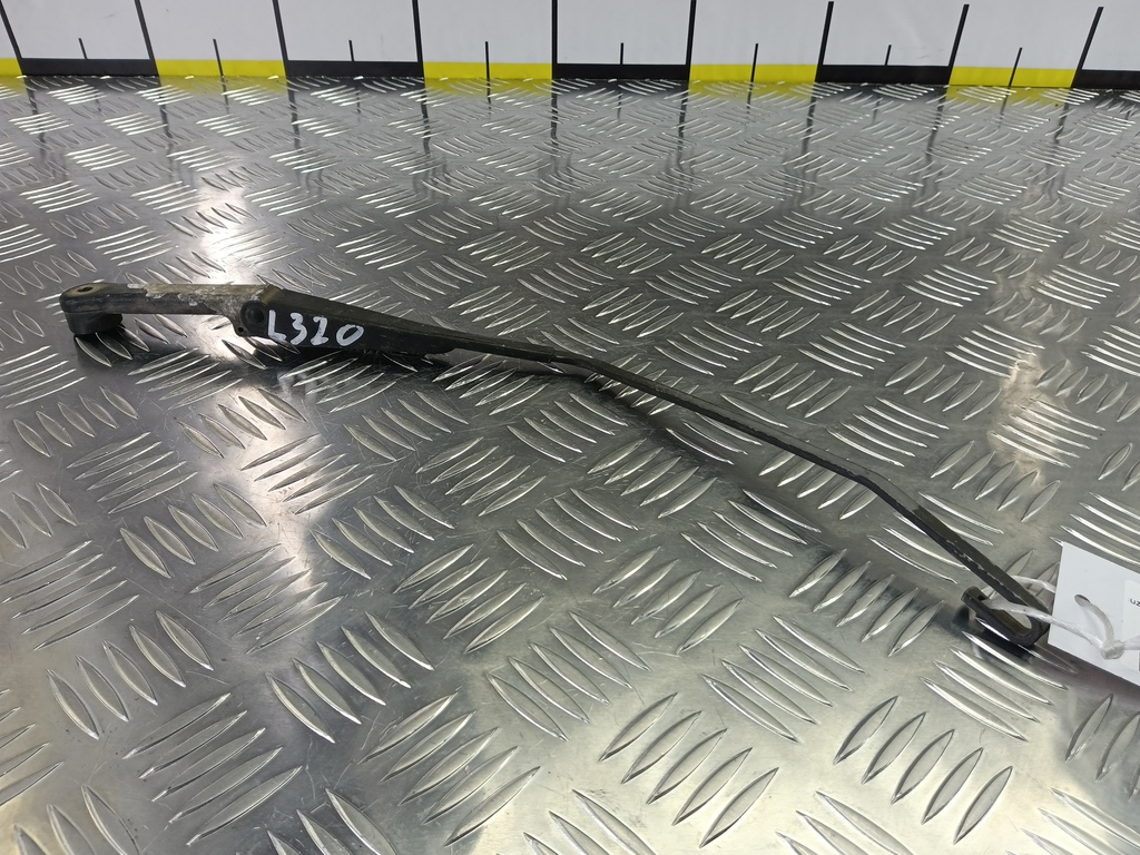 поводок стеклоочистителя (дворник) SUZUKI JIMNY 1.3 4WD MT (86 л.с.)Jimny  III рестайлинг (2005—2012) Внедорожник 3882181A00, 860 рублей, Москва