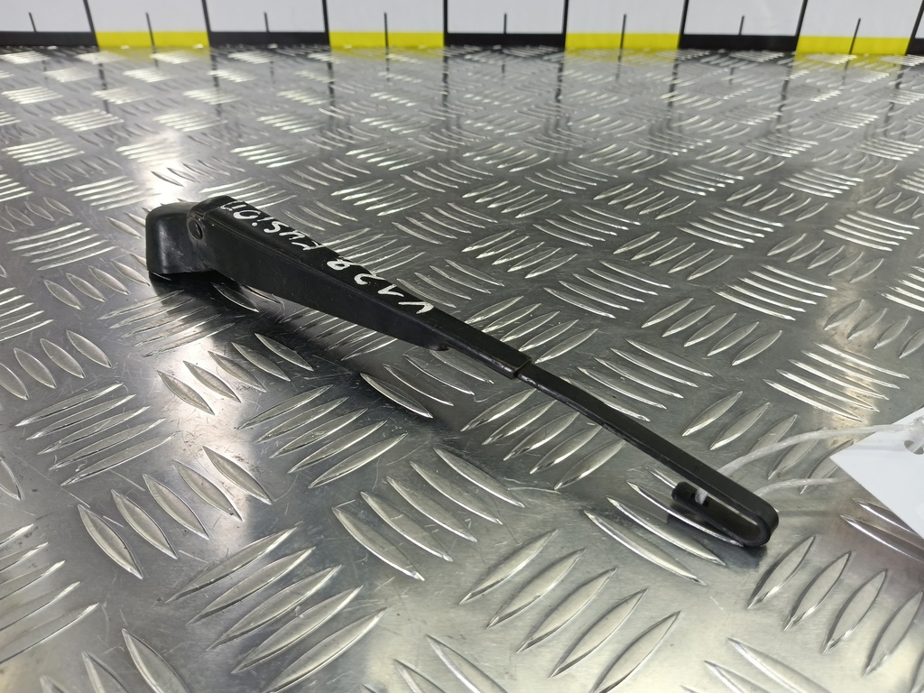 поводок стеклоочистителя (дворник) FORD Fusion 1.4 MT (80 л.с.)Fusion  I (2002—2005) Хетчбэк 1908779, 980 рублей, Москва