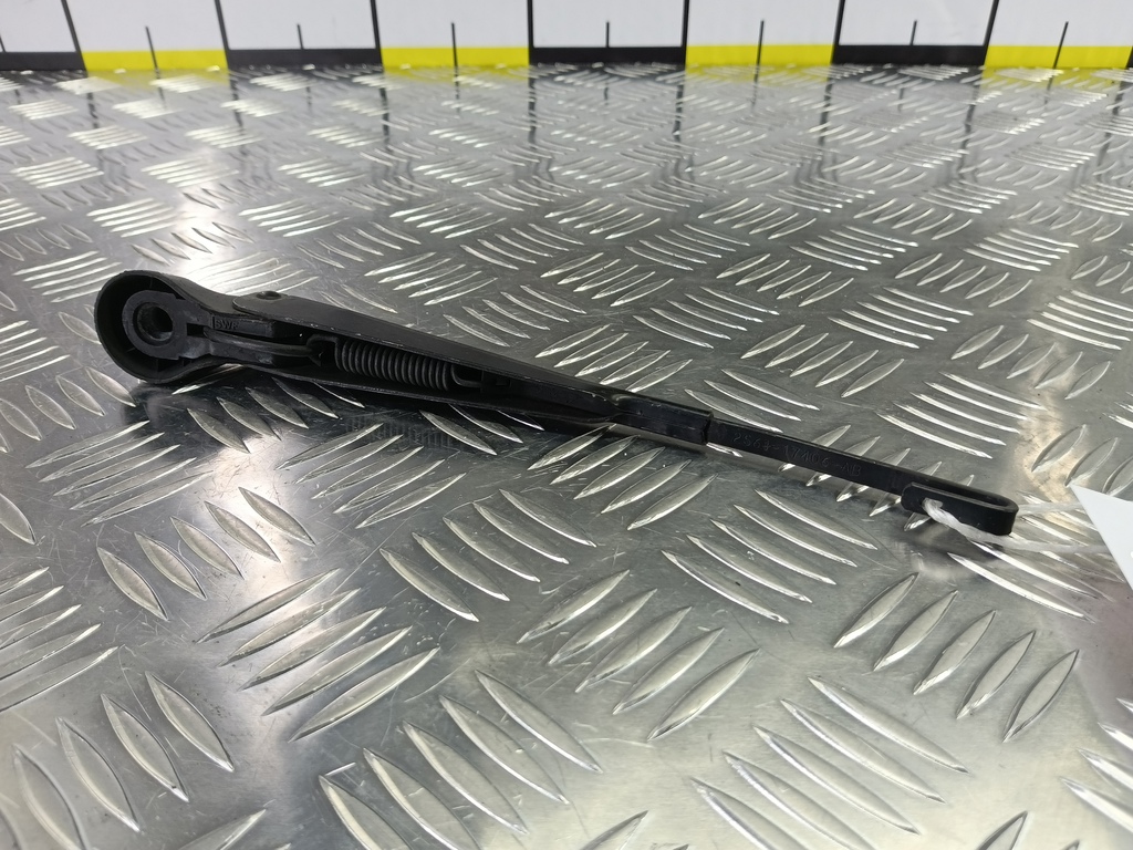 поводок стеклоочистителя (дворник) FORD Fusion 1.4 MT (80 л.с.)Fusion  I (2002—2005) Хетчбэк 1908779, 980 рублей, Москва