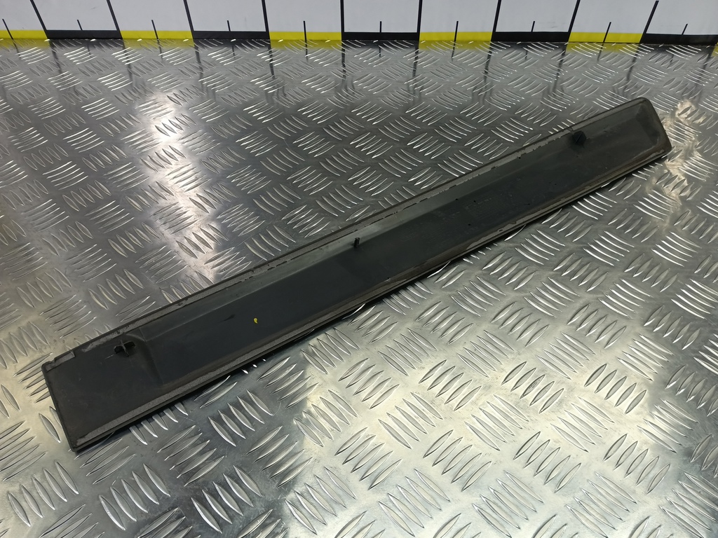 накладка двери FORD Fusion 1.4 MT (80 л.с.)Fusion  I рестайлинг (2005—2012) Хетчбэк 1776393, 1090 рублей, Москва