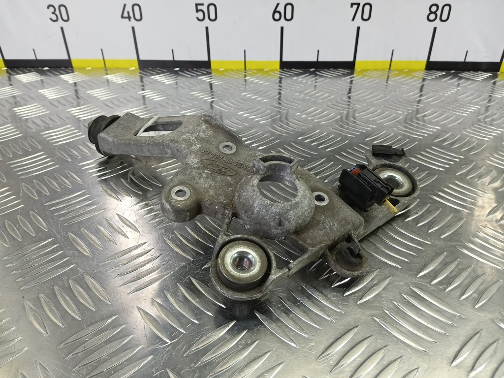 кронштейн стеклоочистителя FORD Focus  1933690, 6500 рублей, Москва