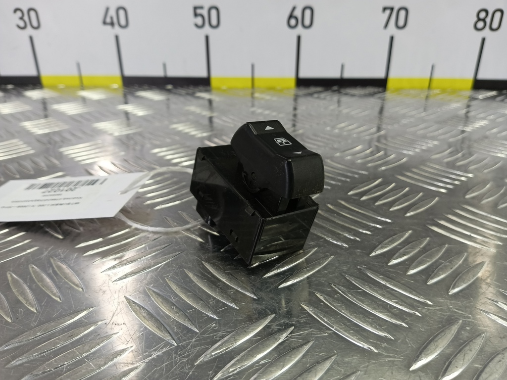 кнопка стеклоподъемника MITSUBISHI L200   8608A208, 1550 рублей, Москва