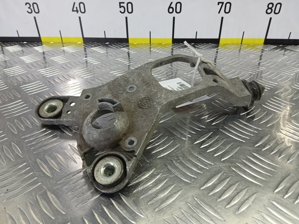 кронштейн стеклоочистителя FORD Focus  1933691, 2930 рублей, Москва