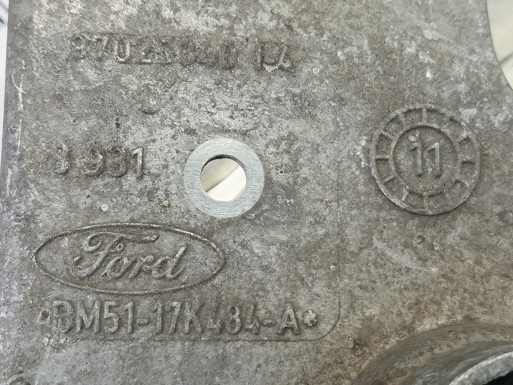 кронштейн стеклоочистителя FORD Focus  1933691, 2930 рублей, Москва