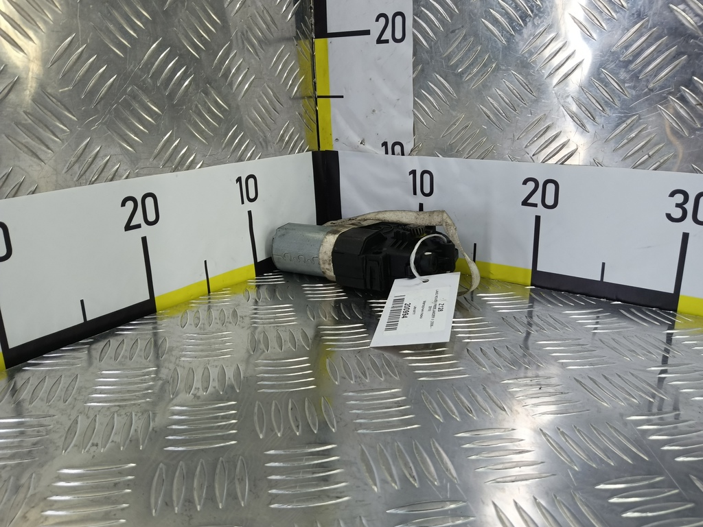 моторчик люка LAND ROVER FREELANDER  LR019777, 1440 рублей, Москва