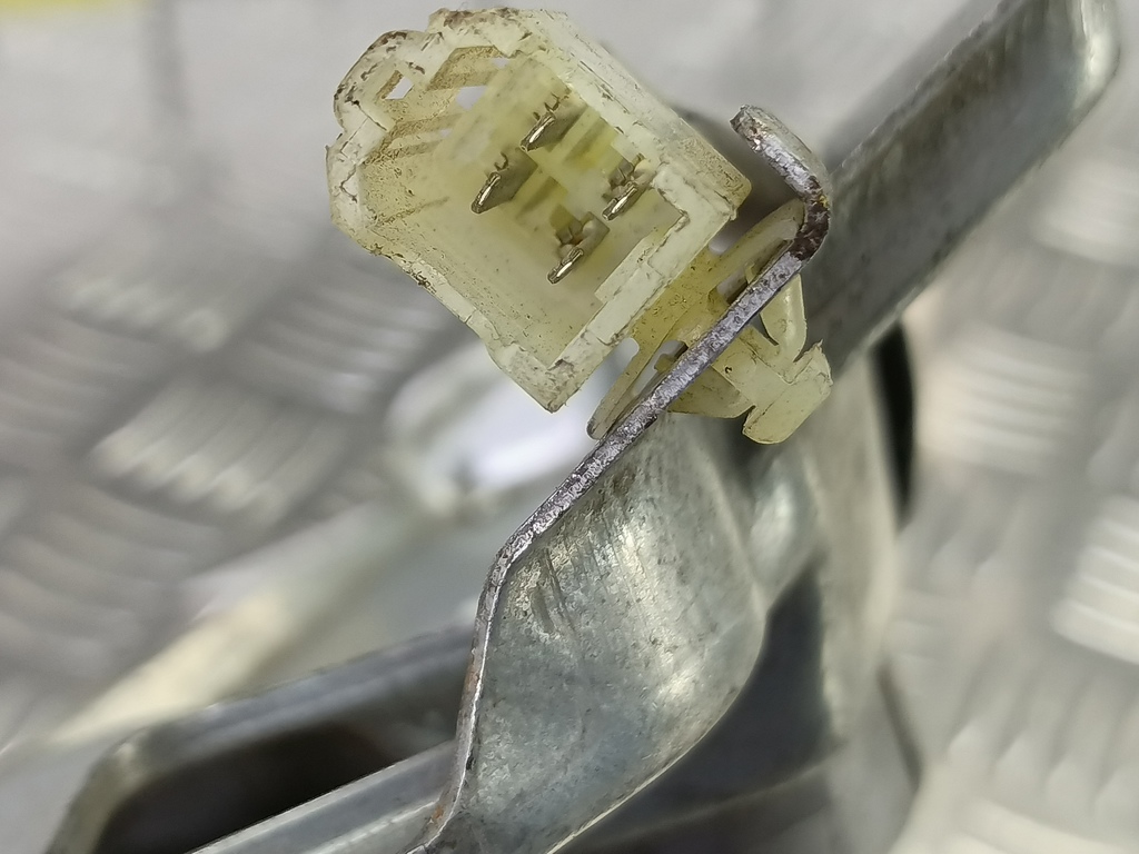 моторчик стеклоочистителя SUZUKI IGNIS  3881086G00, 980 рублей, Москва