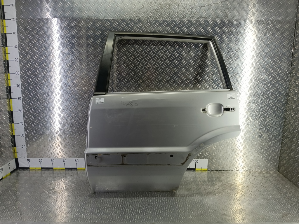 дверь FORD Fusion 1.4 MT (80 л.с.)Fusion  I рестайлинг (2005—2012) Хетчбэк 1692558, 6150 рублей, Москва