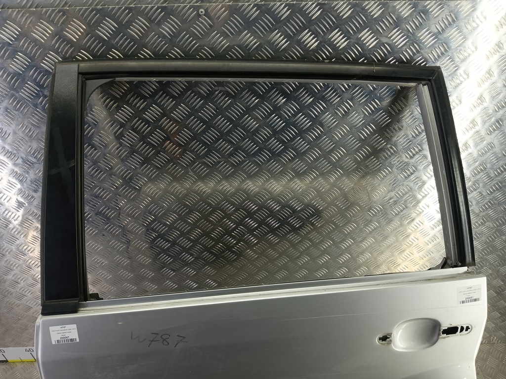 дверь FORD Fusion 1.4 MT (80 л.с.)Fusion  I рестайлинг (2005—2012) Хетчбэк 1692558, 6150 рублей, Москва