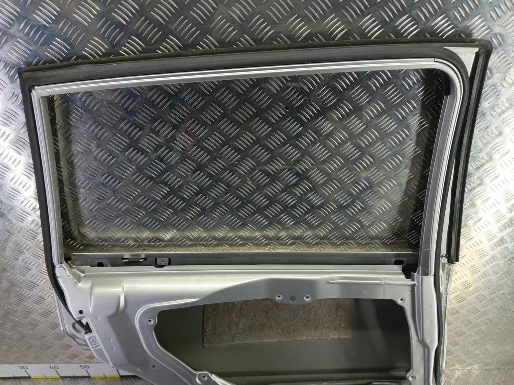 дверь FORD Fusion 1.4 MT (80 л.с.)Fusion  I рестайлинг (2005—2012) Хетчбэк 1692558, 6150 рублей, Москва