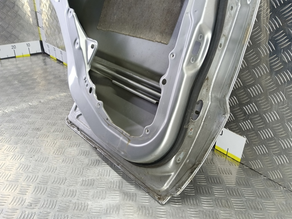 дверь FORD Fusion 1.4 MT (80 л.с.)Fusion  I рестайлинг (2005—2012) Хетчбэк 1692558, 6150 рублей, Москва