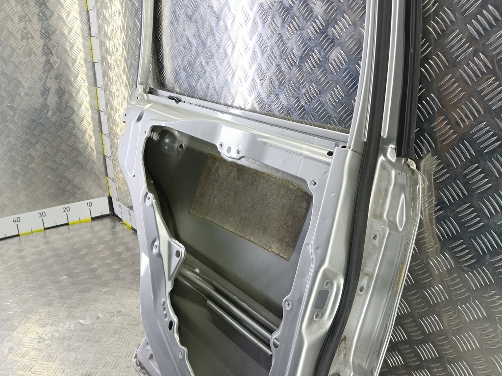 дверь FORD Fusion 1.4 MT (80 л.с.)Fusion  I рестайлинг (2005—2012) Хетчбэк 1692558, 6150 рублей, Москва