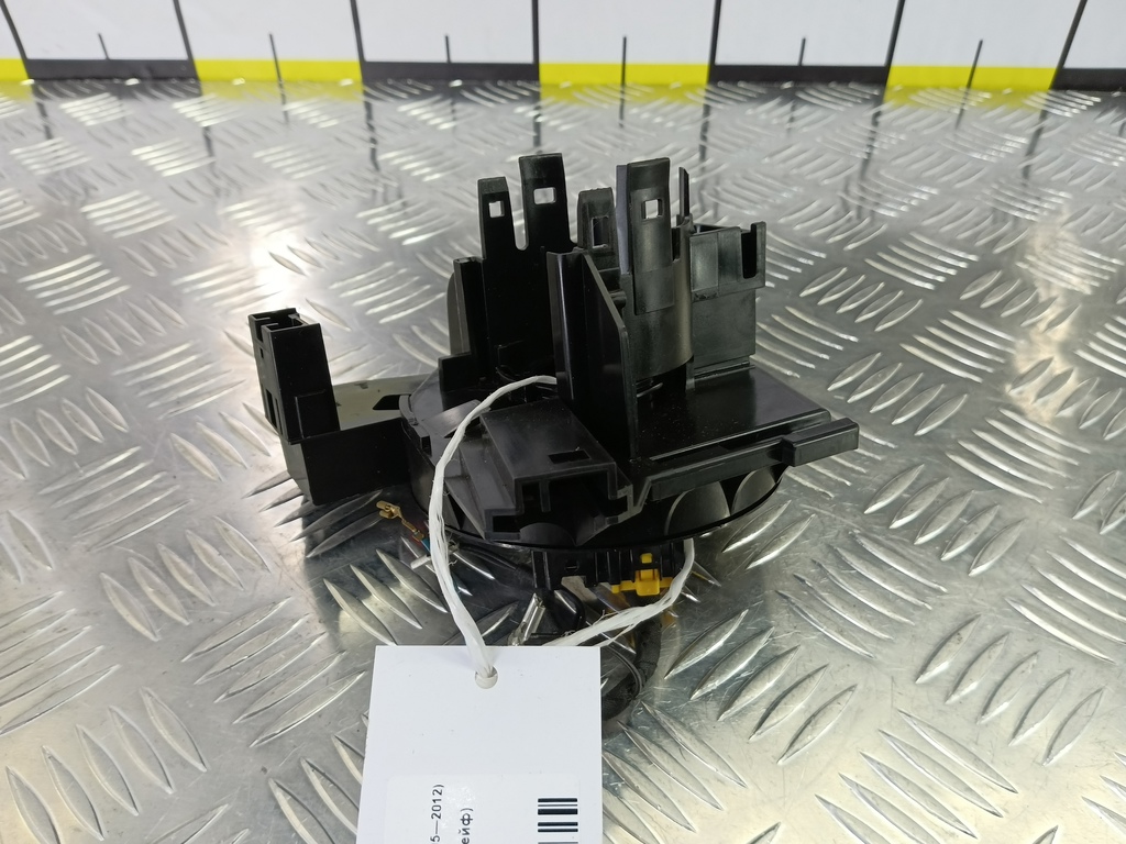 контактное кольцо (шлейф) FORD Fusion 1.4 MT (80 л.с.)Fusion  I рестайлинг (2005—2012) Хетчбэк 1364722, 2130 рублей, Москва